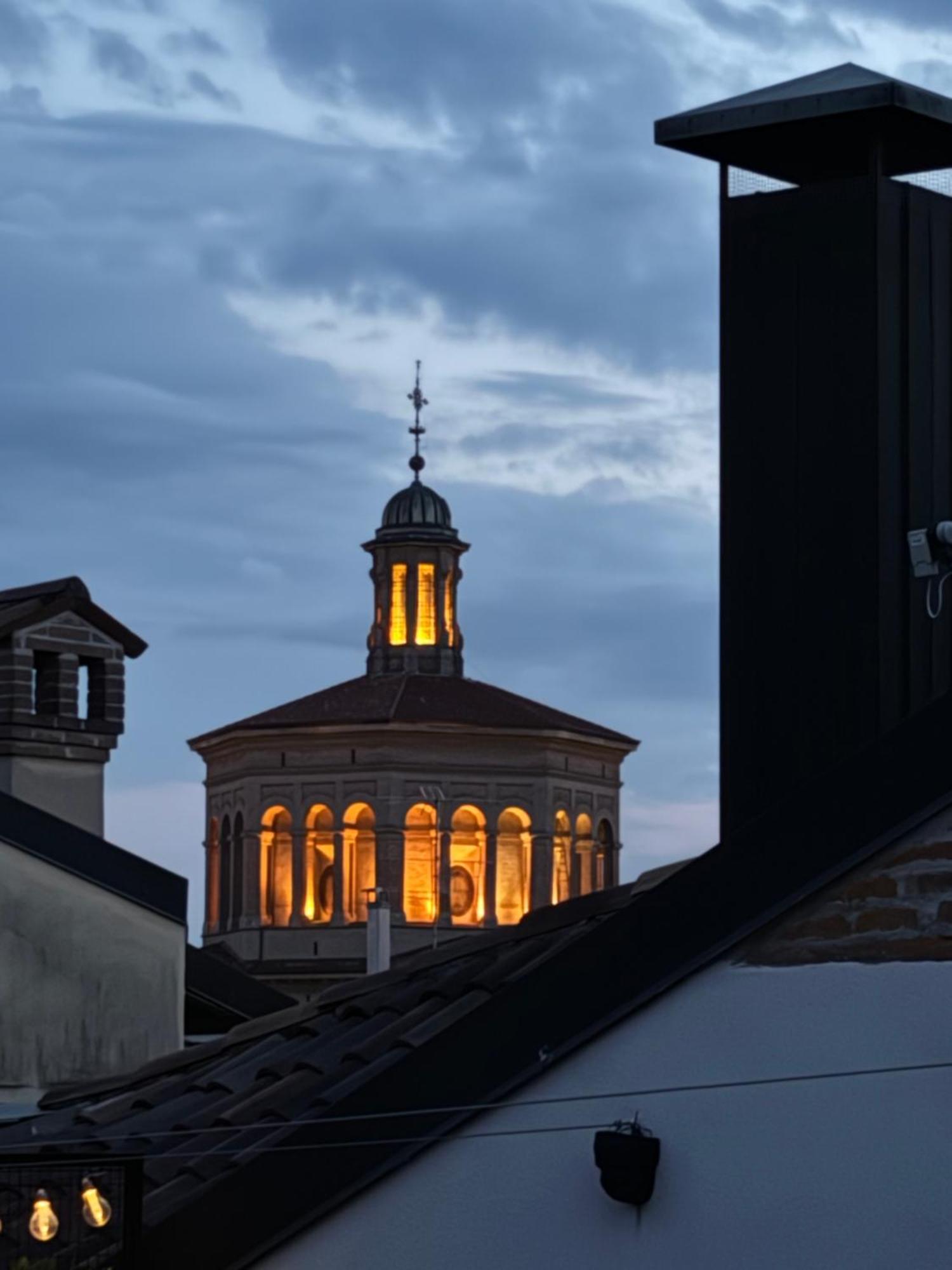 Apartamento La Terrazza In Centro Treviglio Exterior foto