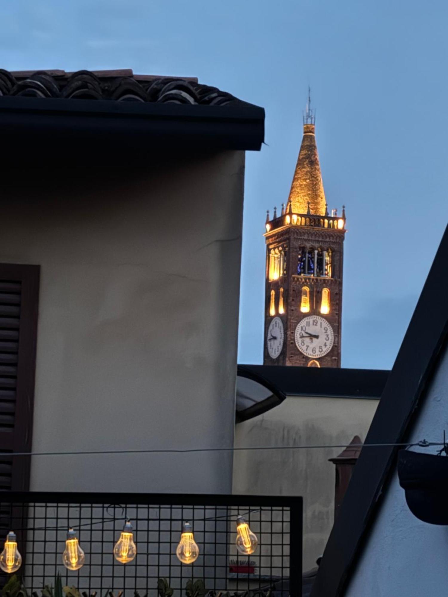 Apartamento La Terrazza In Centro Treviglio Exterior foto